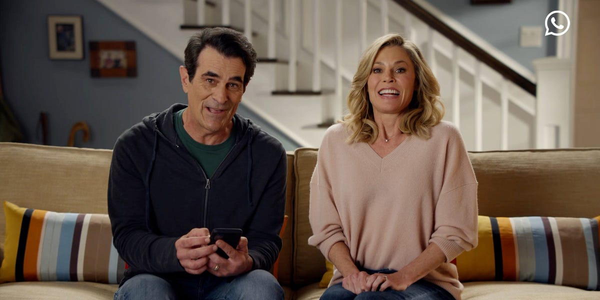 ¿Por qué WhatsApp muestra anuncios de televisión con el elenco de 'Modern Family'?