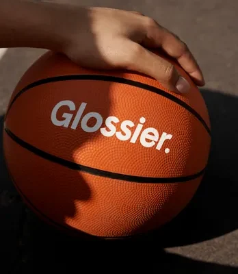 Glossier firma asociación con la selección nacional de baloncesto femenino de Estados Unidos