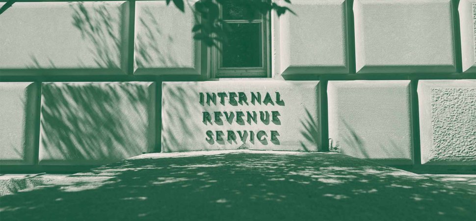 El IRS reactivado afirma haber recaudado mil millones de dólares en impuestos atrasados ​​de los contribuyentes ricos