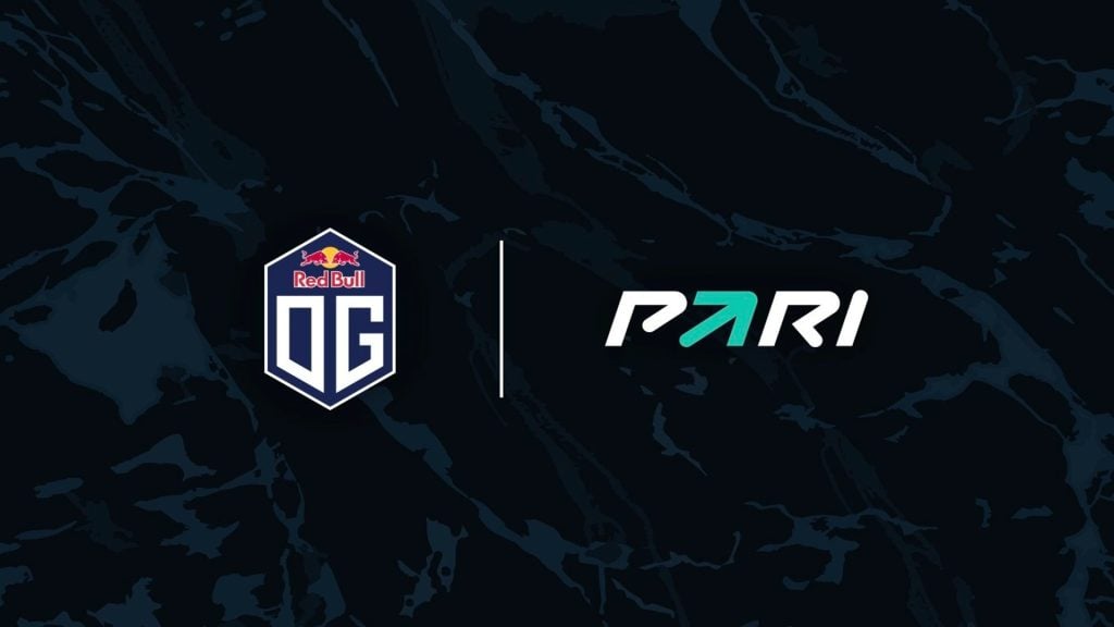 Imagen de los logotipos de OG Esports y PARI sobre un fondo compuesto por un patrón de camuflaje azul oscuro y negro.