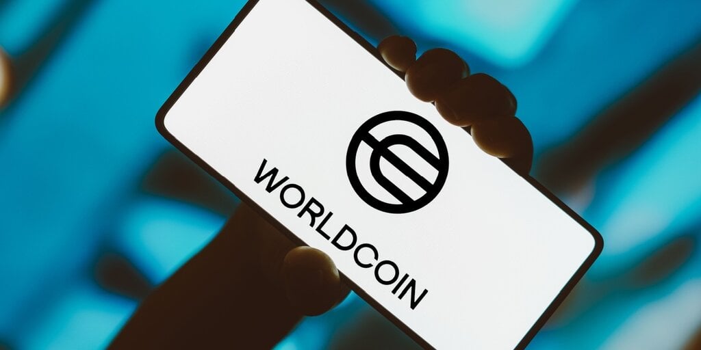 Worldcoin aumenta un 45% después de que el bloqueo de inversores sobre WLD se extendiera por dos años