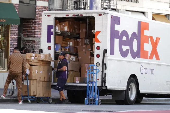 FedEx y UPS ofrecen 'grandes descuentos' a clientes PYMES