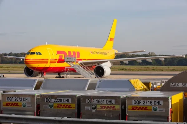 DHL Express lanza recargo antes de la temporada alta