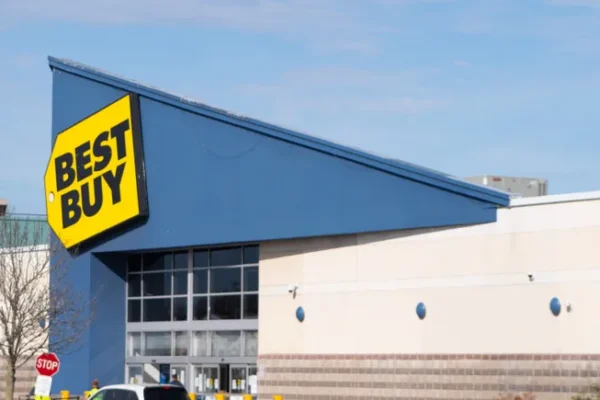 Best Buy lanza seguimiento de entregas basado en IA