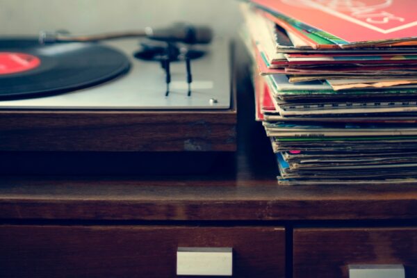 Por qué los discos de vinilo son mejores que los CD en la era del streaming