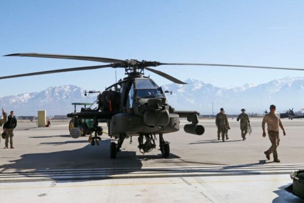 El piloto de un helicóptero Apache se estrella después de solo 35 minutos en el simulador