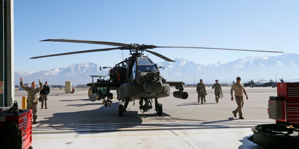 El piloto de un helicóptero Apache se estrella después de solo 35 minutos en el simulador