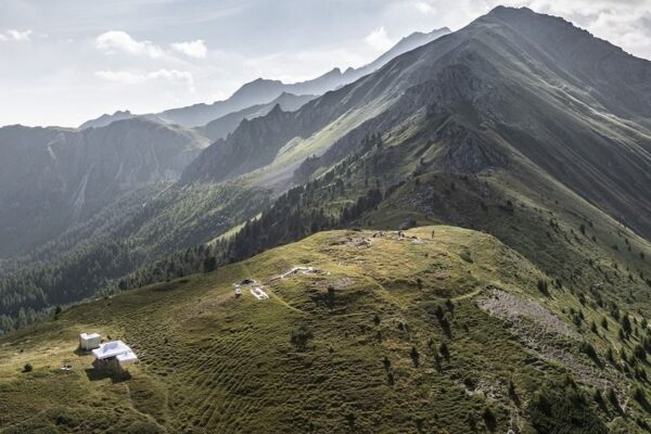 'Descubrimiento sensacional' de un campamento militar romano de 2.000 años de antigüedad escondido en los Alpes suizos