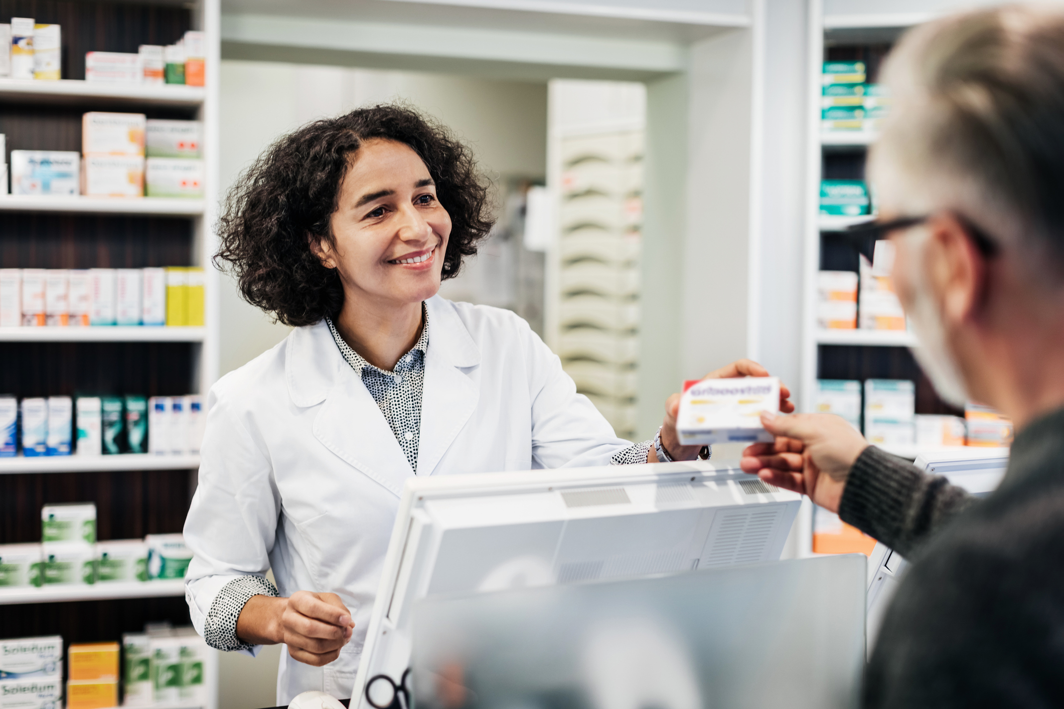 Cómo la IA está revolucionando la atención farmacéutica