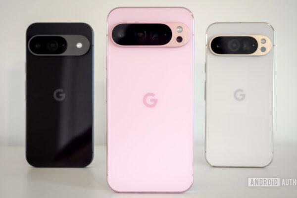 Google-Pixel-9-Pro-XL-in-front-of-9-series