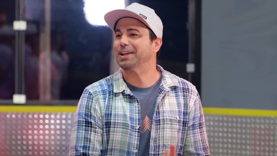 Mark Rober arremete contra Hinge después de que una aplicación de citas eliminara su perfil por hacerse pasar por él mismo