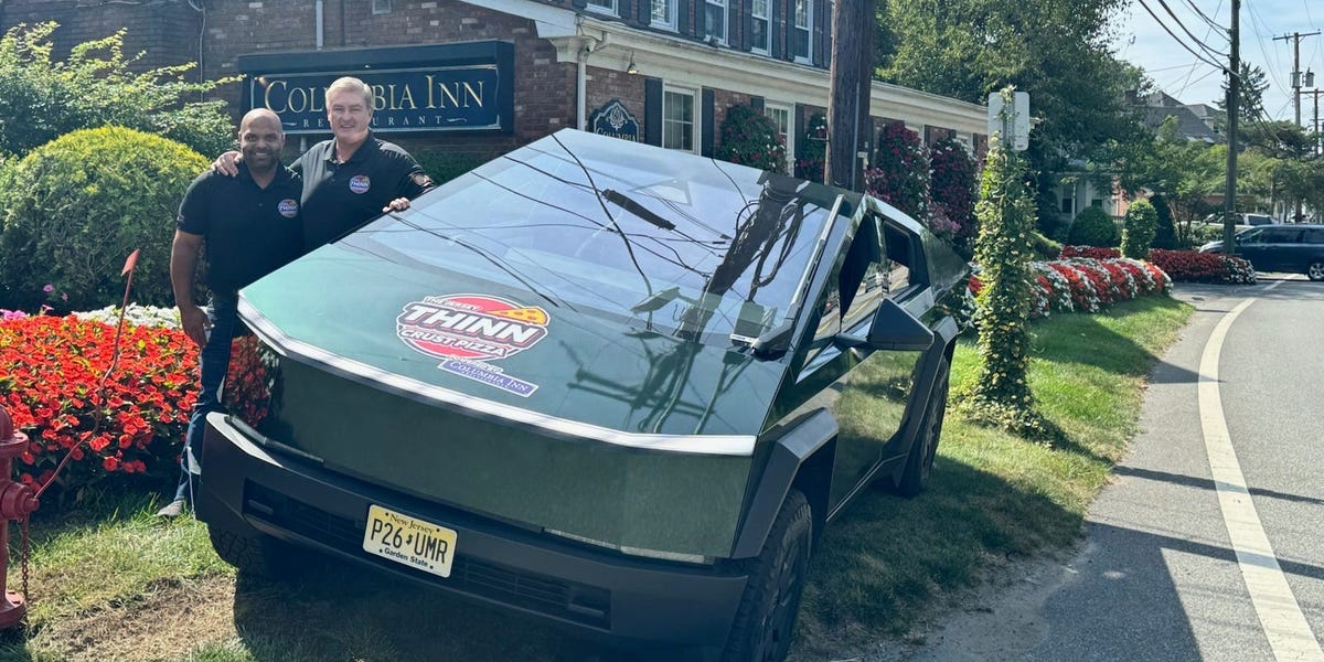 Cybertruck se convierte en un horno de pizza móvil, los propietarios quieren cocinar para Elon Musk