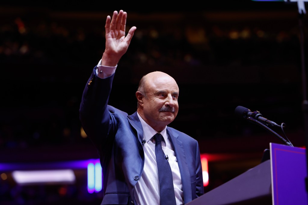 El Dr. Phil apoya a Donald Trump en el mitin del Madison Square Garden