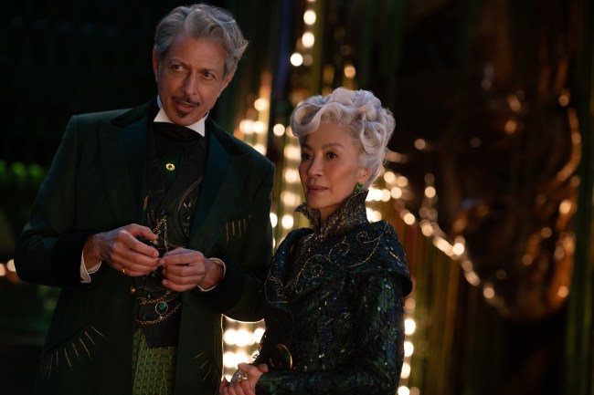 Michelle Yeoh y Jeff Goldblum hablan sobre Wicked y musicales.