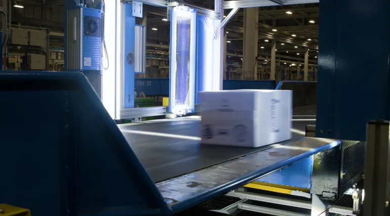 Por qué una nueva instalación de FedEx utiliza automatización pero no robótica