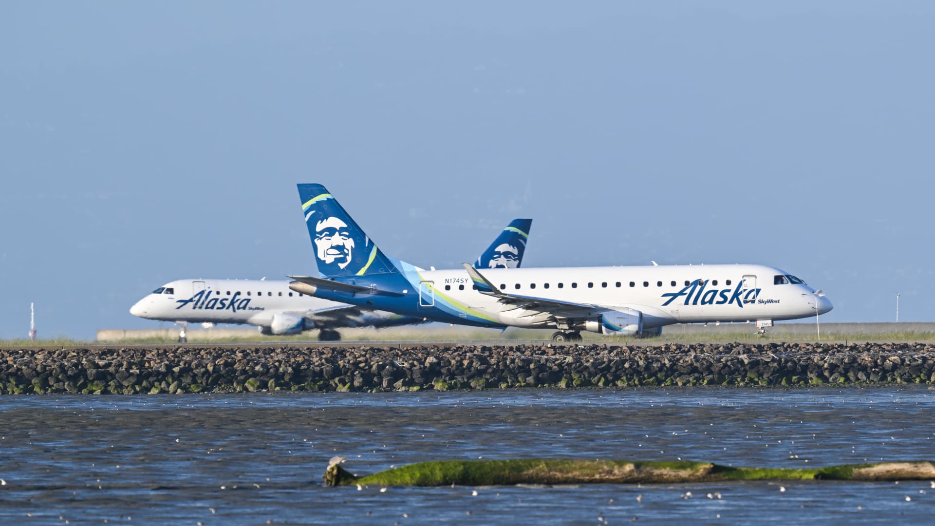 Alaska Airlines planea nuevos vuelos sin escalas a Japón y Corea