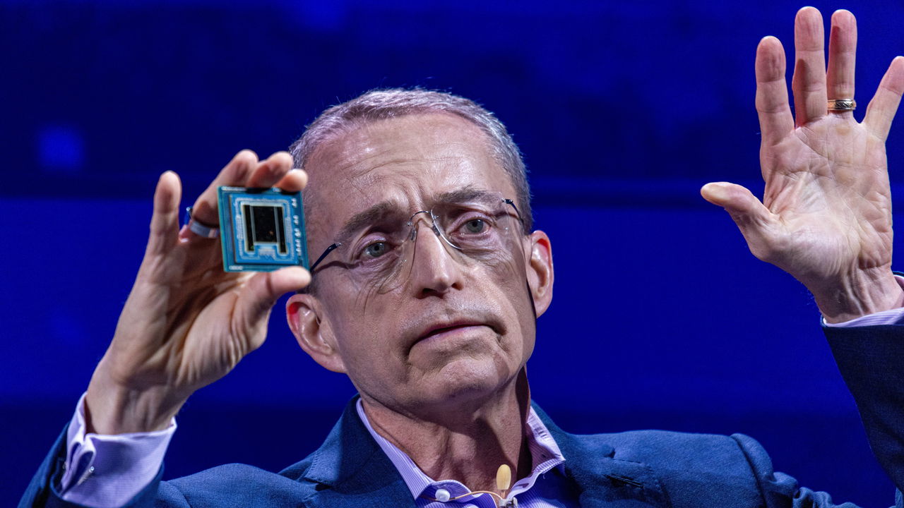 Los problemas de Intel se agravan con la abrupta salida de su jefe