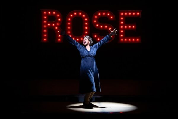 Audra McDonald aprovecha el turno de Rose