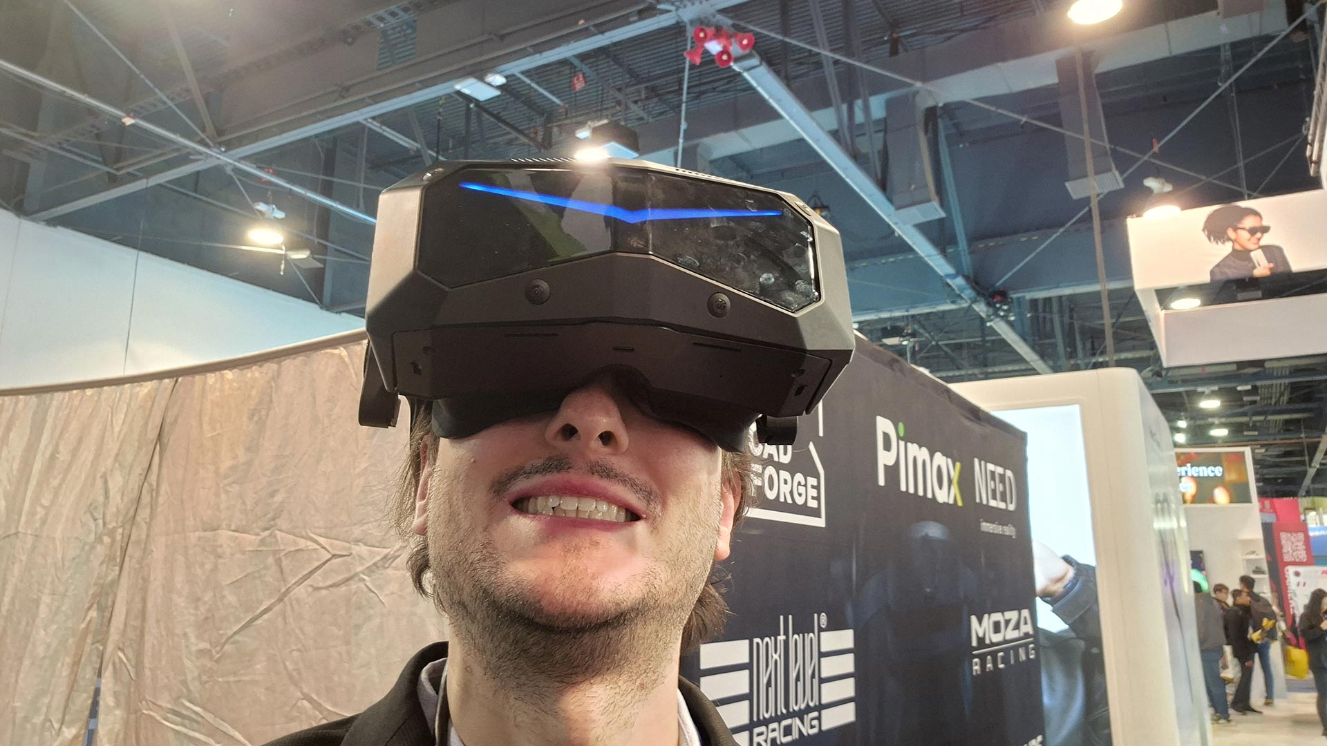 CES 25: puesto en práctica con Pimax Crystal Super y el 60G Airlink