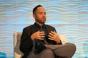 Entrevista con el jefe del descubrimiento de investigación de Jason Sarlanis