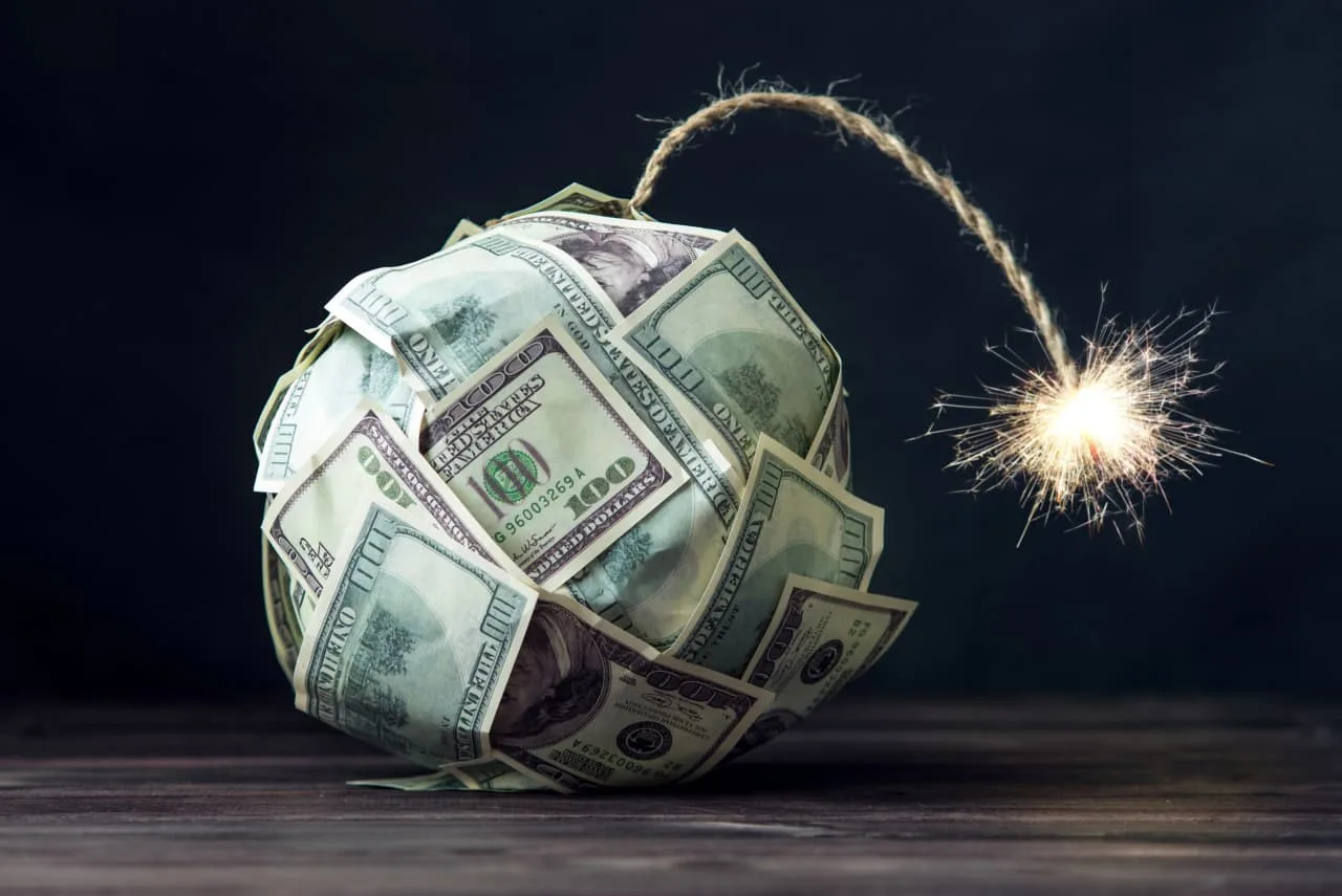 Trump tiene dos opciones fuertes para calmar la bomba de deuda estadounidense. Debería usarlos.