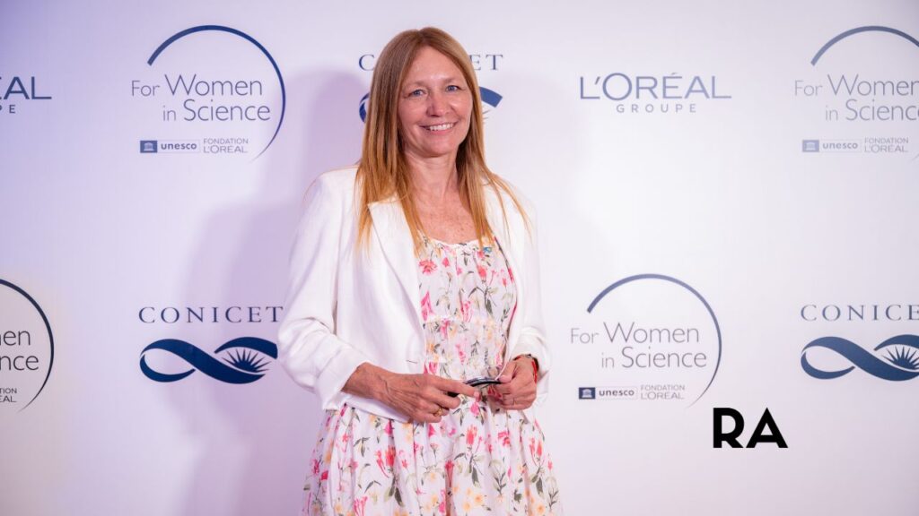 L’Oréal y UNESCO refuerzan la equidad científica premiando a mujeres en Argentina con el programa “Por las Mujeres en la Ciencia”.