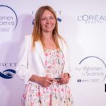 L’Oréal y UNESCO refuerzan la equidad científica premiando a mujeres en Argentina con el programa “Por las Mujeres en la Ciencia”.